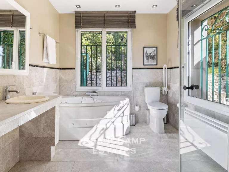 Villa Grasse - 7 chambres - 2601m²