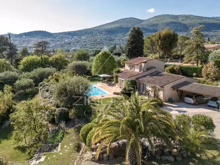 Villa Grasse - 4 chambres - 221m²