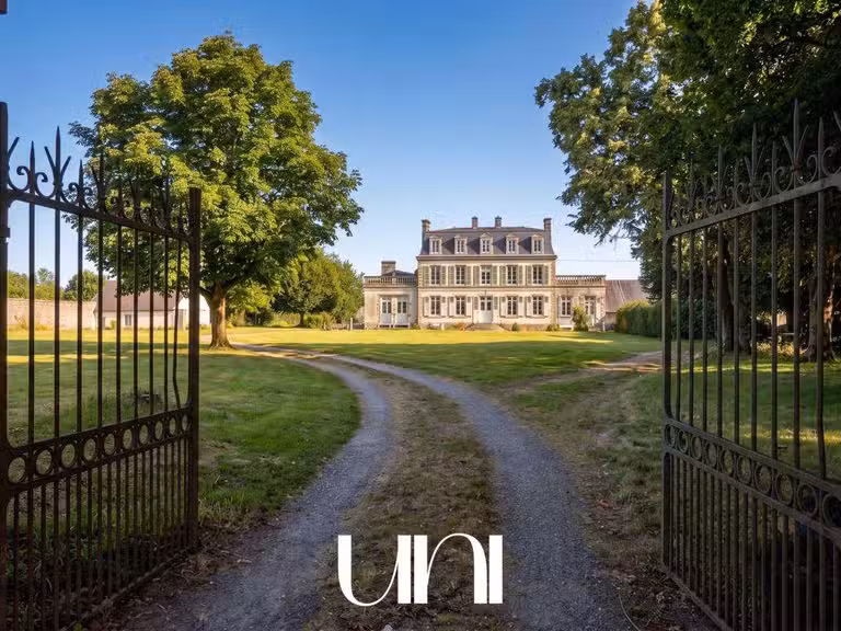 House Gratot - 8 bedrooms