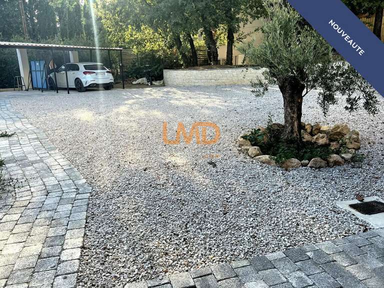 Maison Gréasque - 5 chambres - 224m²