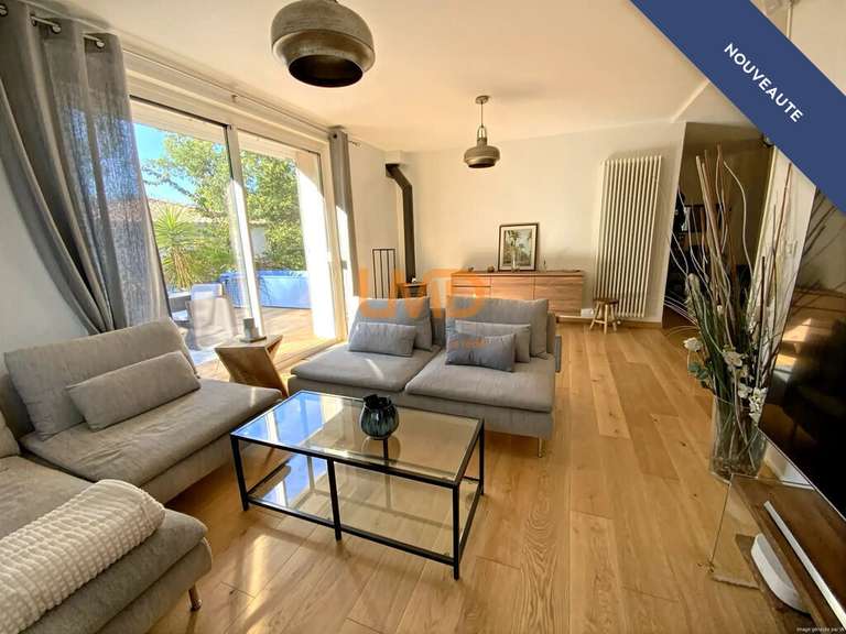 Maison Gréasque - 5 chambres - 224m²