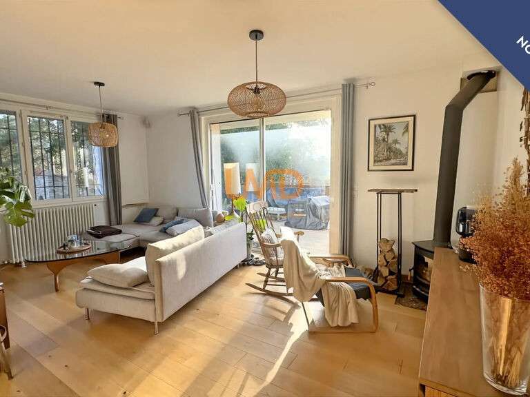 Maison Gréasque - 5 chambres - 224m²