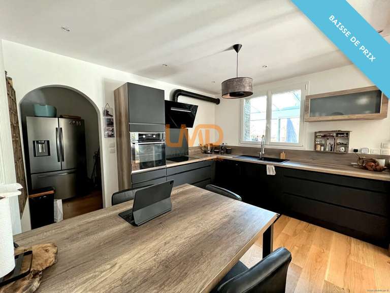 Maison Gréasque - 5 chambres - 224m²