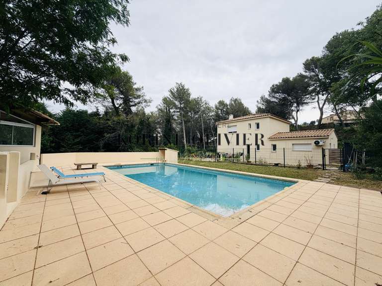 Maison Gréasque - 4 chambres - 155m²