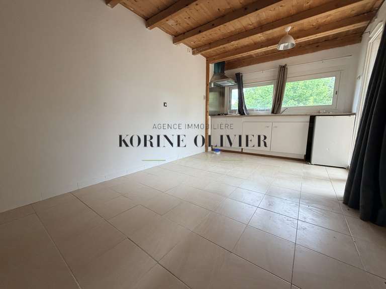 Maison Gréasque - 4 chambres - 155m²