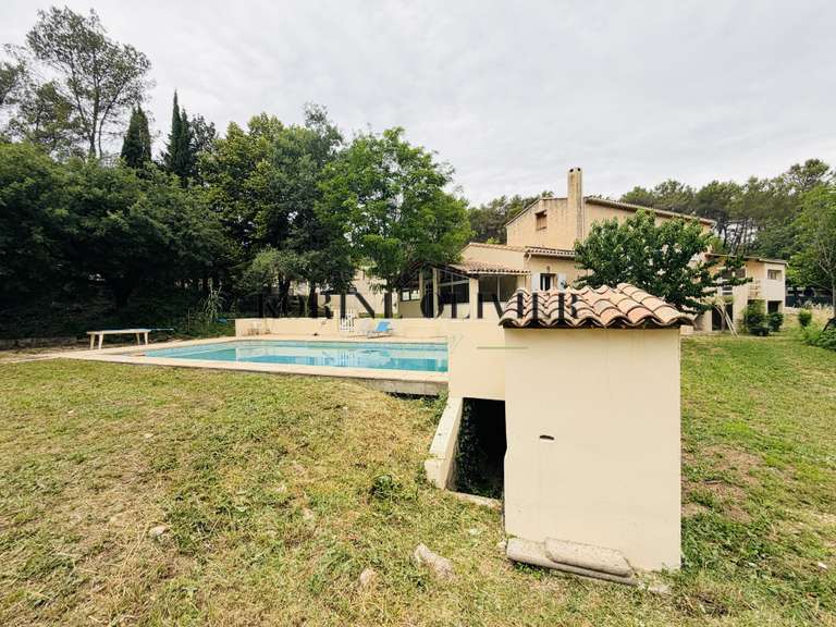 Maison Gréasque - 4 chambres - 155m²