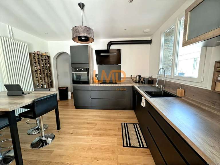 Villa Gréasque - 5 chambres - 223m²