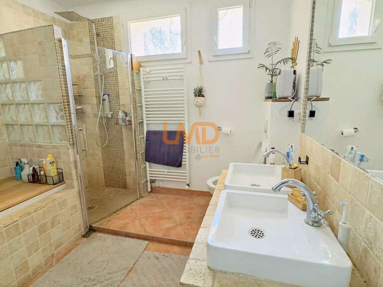 Villa Gréasque - 5 chambres - 223m²