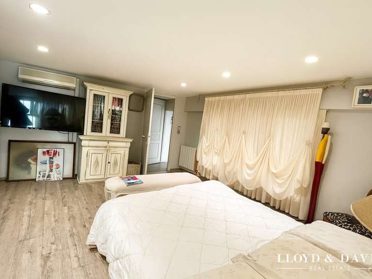 Apartment Grenoble - 3 bedrooms - 195m²