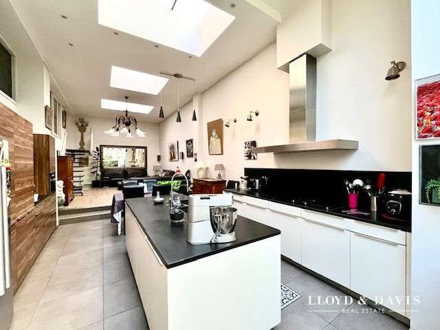 Apartment Grenoble - 3 bedrooms - 195m²