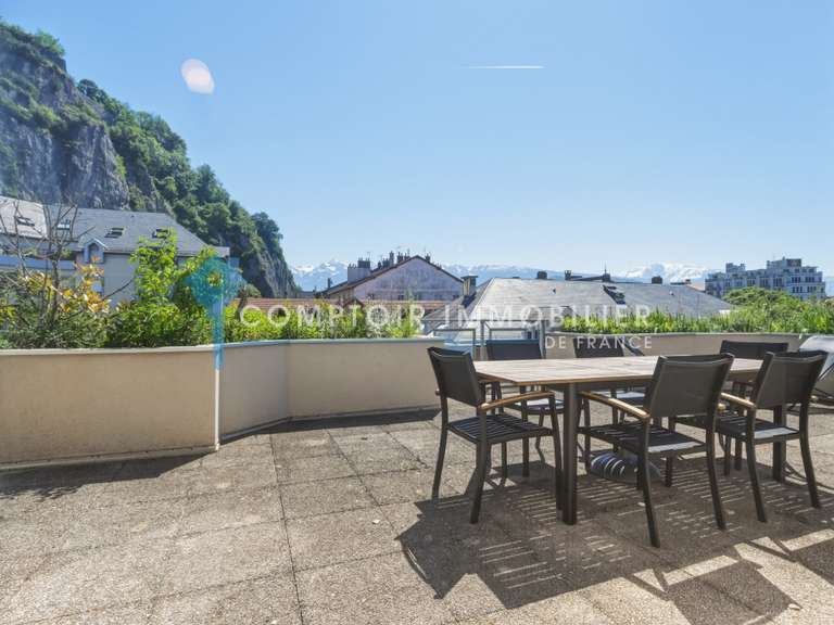 Appartement Grenoble - 2 chambres - 110m²