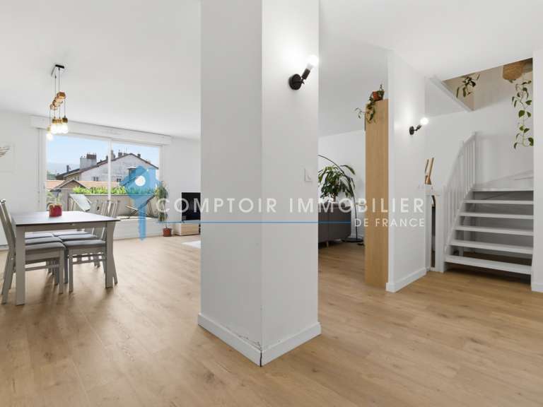 Appartement Grenoble - 2 chambres - 110m²