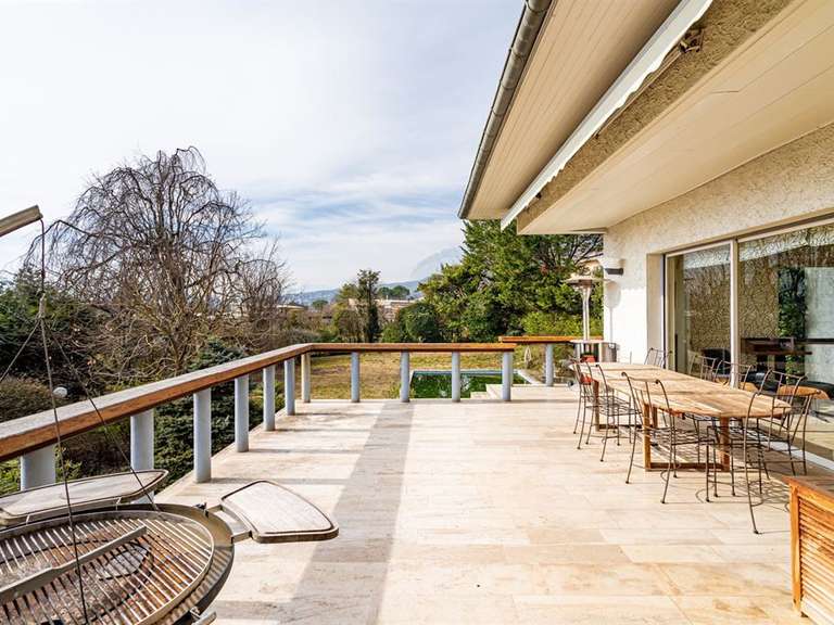 House Grenoble - 7 bedrooms - 316m²