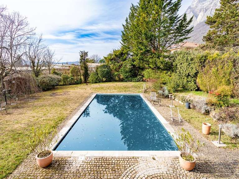 House Grenoble - 7 bedrooms - 316m²