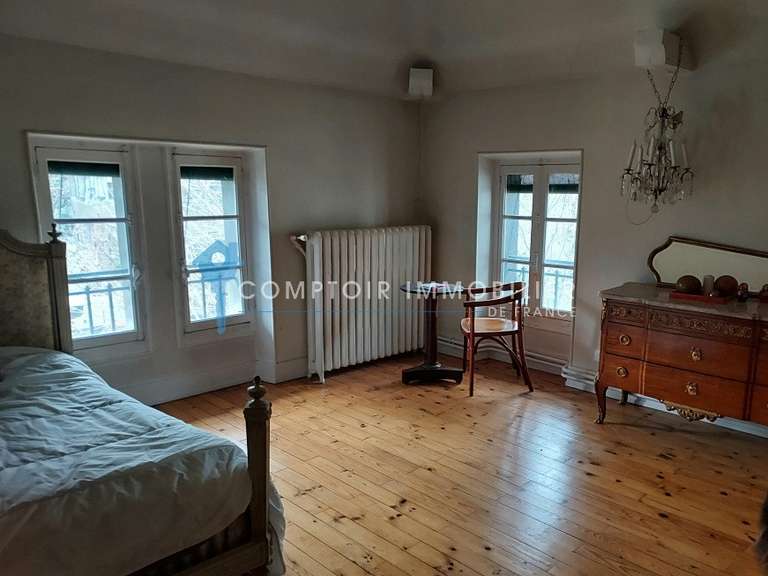 Maison Grenoble - 7 chambres - 241m²