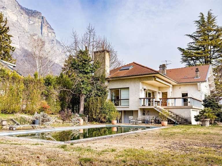 Maison Grenoble - 7 chambres - 316m²