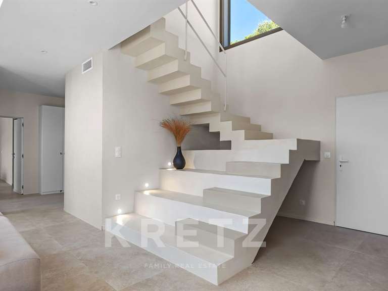 Maison Gréoux-les-Bains - 5 chambres - 210m²