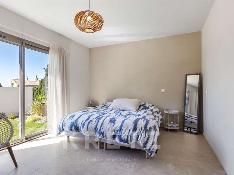 Maison Gréoux-les-Bains - 5 chambres - 210m²
