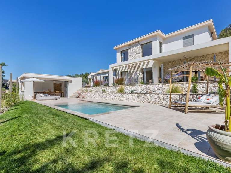 Maison Gréoux-les-Bains - 5 chambres - 210m²