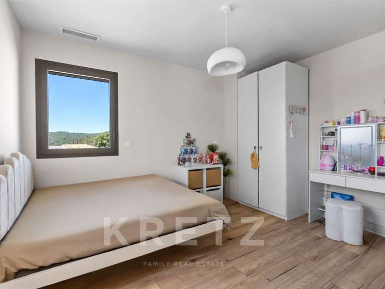 Maison Gréoux-les-Bains - 5 chambres - 210m²