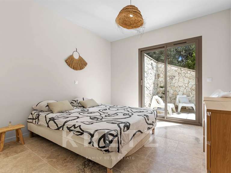 Maison Gréoux-les-Bains - 5 chambres - 210m²