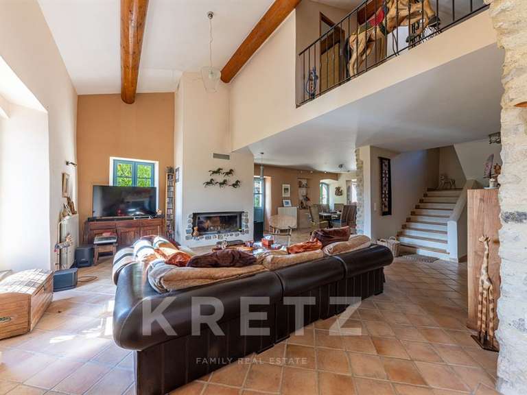Maison Gréoux-les-Bains - 6 chambres - 700m²