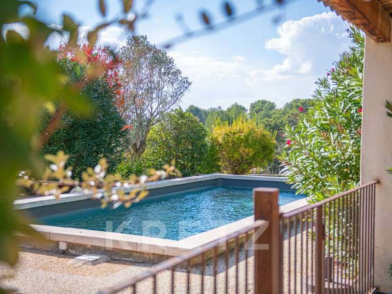 Maison Gréoux-les-Bains - 6 chambres - 700m²