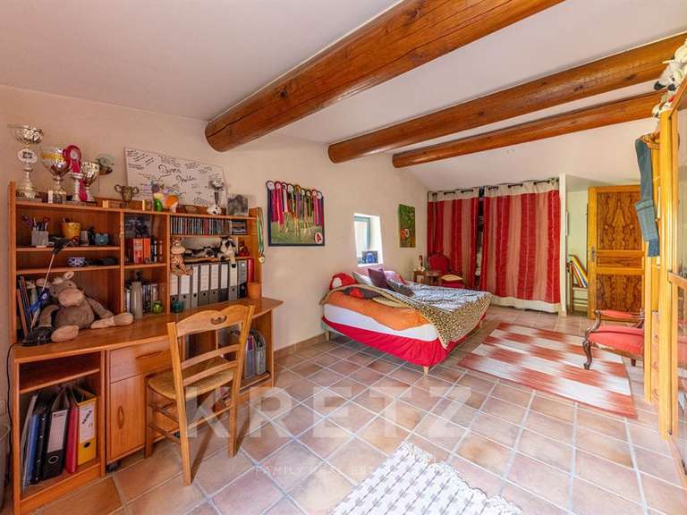 Maison Gréoux-les-Bains - 6 chambres - 700m²
