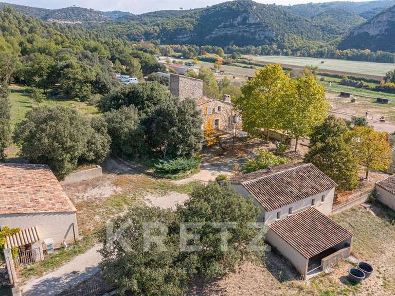 Maison Gréoux-les-Bains - 6 chambres - 700m²