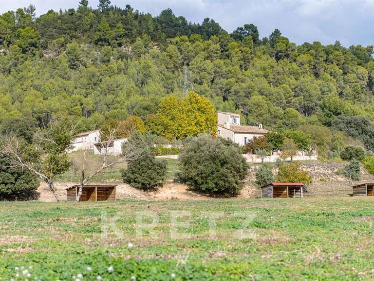 Maison Gréoux-les-Bains - 6 chambres - 700m²