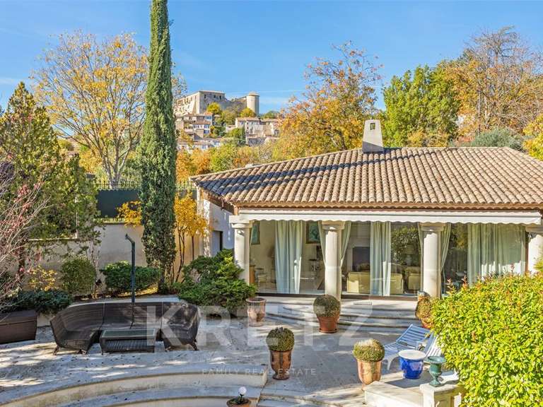 Maison Gréoux-les-Bains - 5 chambres - 255m²