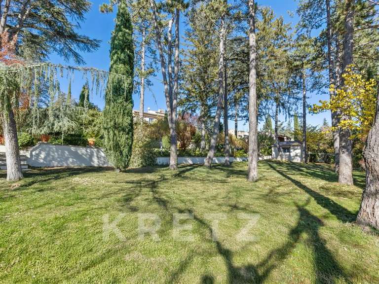 Maison Gréoux-les-Bains - 5 chambres - 255m²