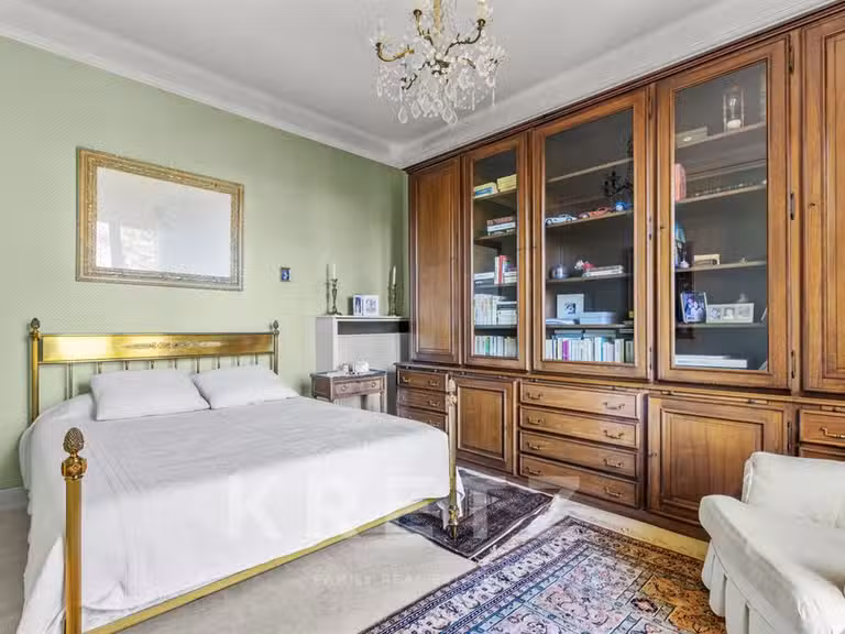 Maison Gréoux-les-Bains - 5 chambres - 255m²
