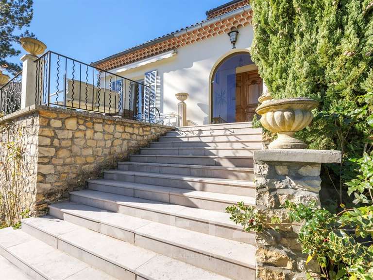 Maison Gréoux-les-Bains - 5 chambres - 255m²