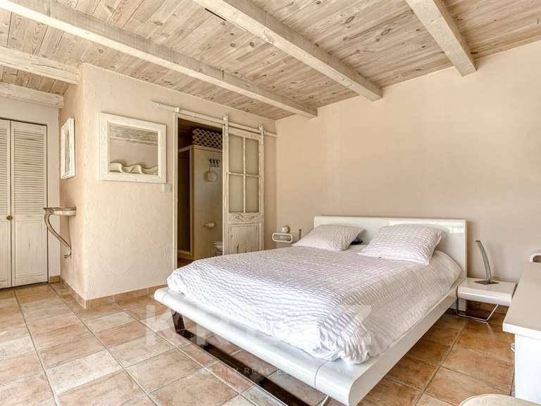 Maison Gréoux-les-Bains - 3 chambres - 200m²