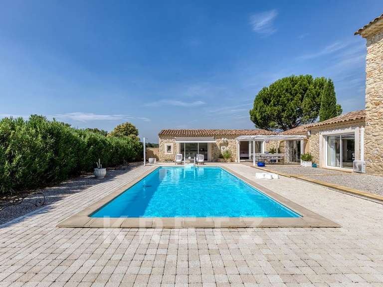 Maison Gréoux-les-Bains - 3 chambres - 200m²