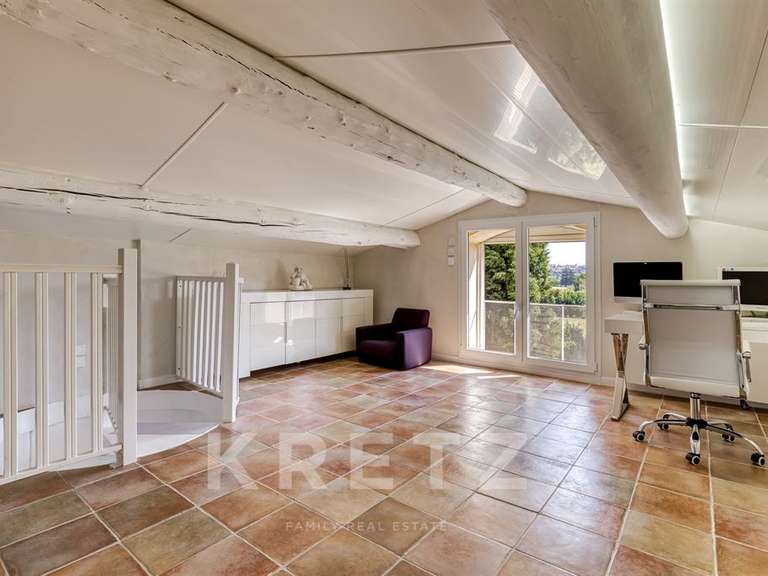 Maison Gréoux-les-Bains - 3 chambres - 200m²