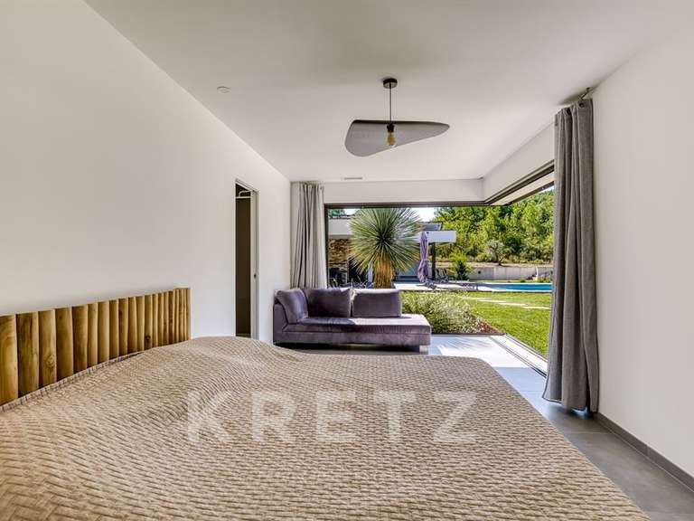 Maison Gréoux-les-Bains - 4 chambres - 300m²