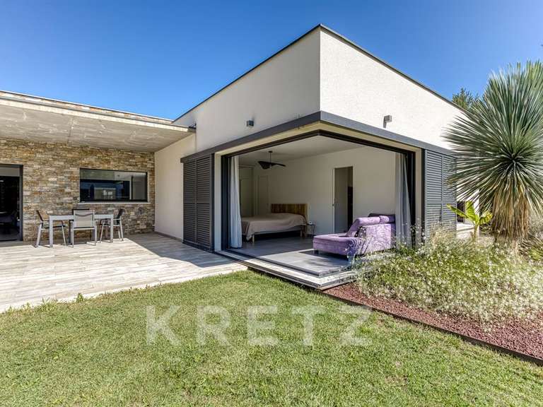 Maison Gréoux-les-Bains - 4 chambres - 300m²