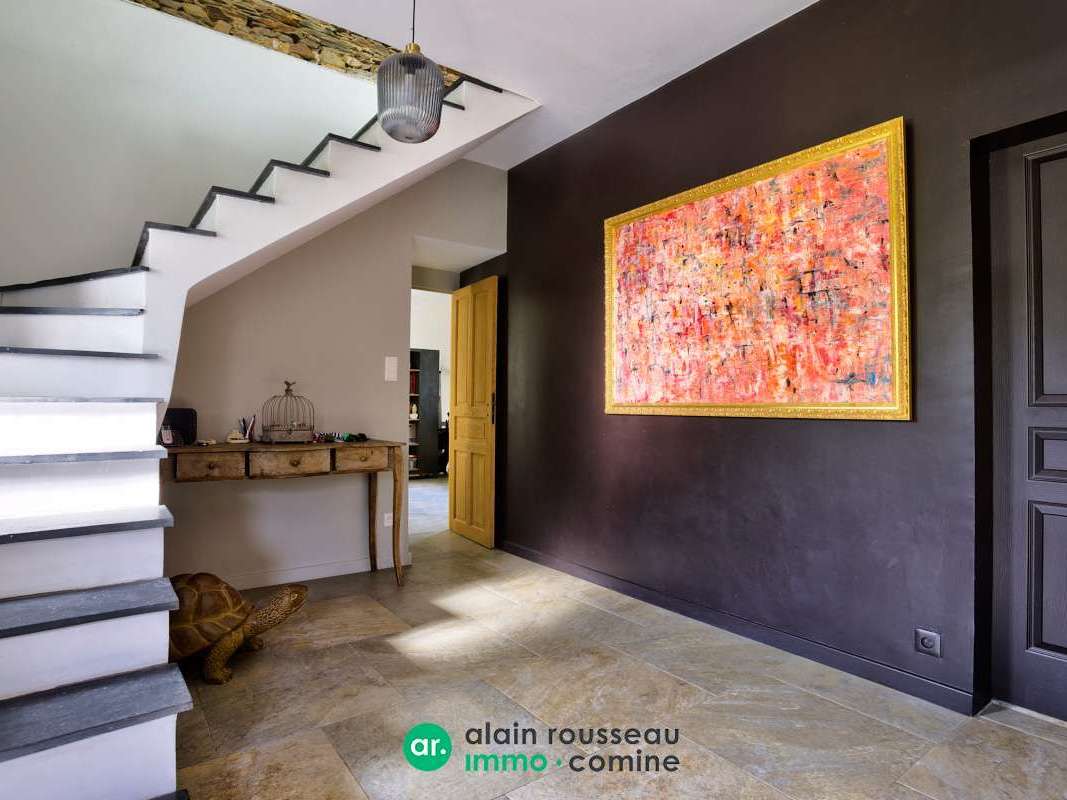 Maison Grez-Neuville