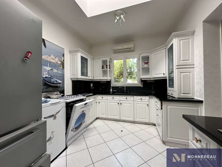 Maison Grézac - 5 chambres - 381m²