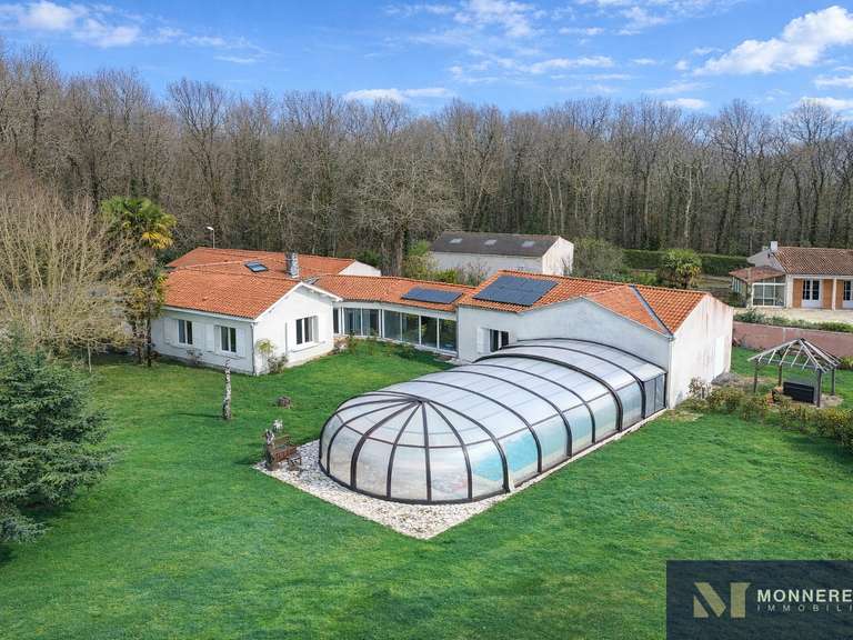 Maison Grézac - 5 chambres - 381m²