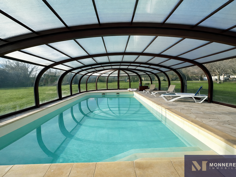 Maison Grézac - 5 chambres - 381m²