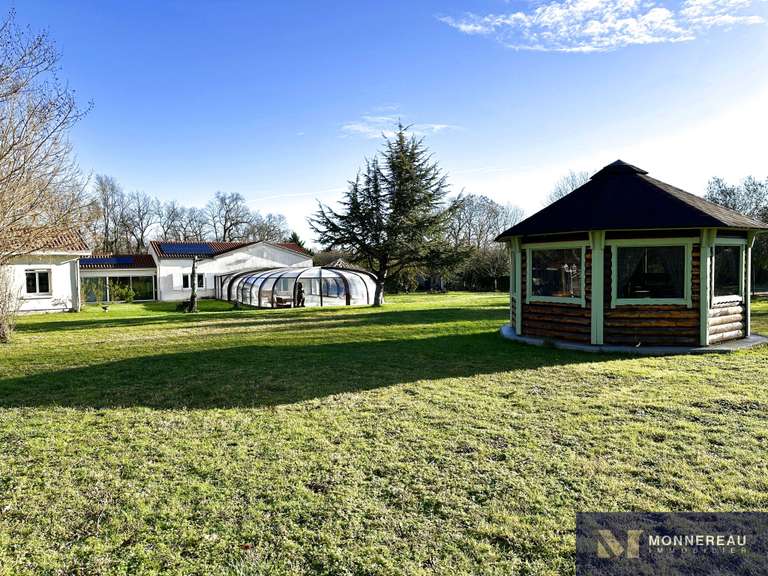 Maison Grézac - 5 chambres - 381m²
