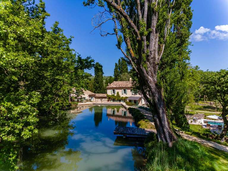 Maison Grignan - 8 chambres - 780m²