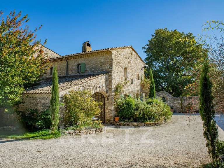 Maison Grignan - 8 chambres - 533m²