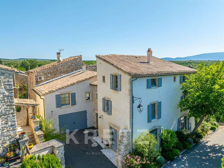 House Grignan - 4 bedrooms - 270m²