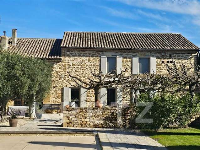 Maison Grignan - 3 chambres - 250m²