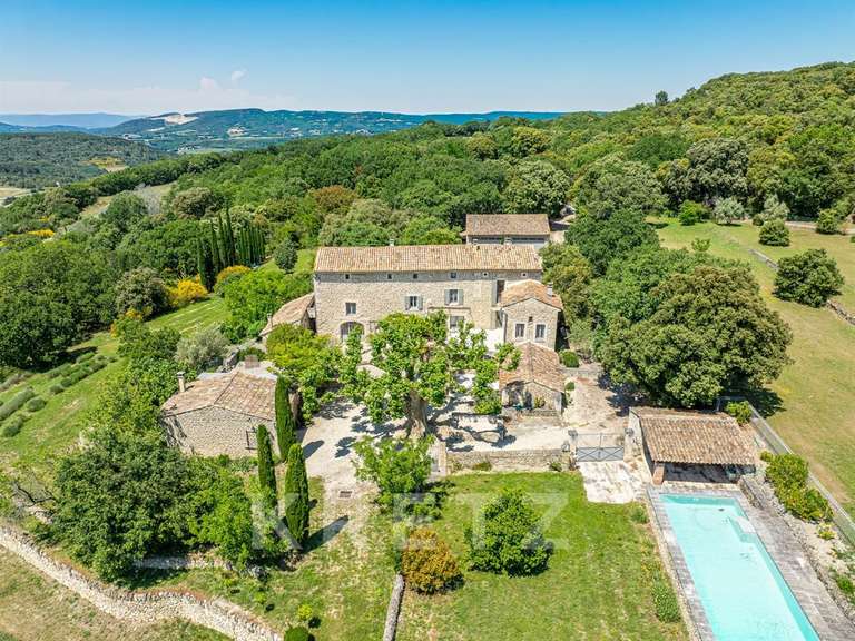 Maison Grignan - 5 chambres - 350m²