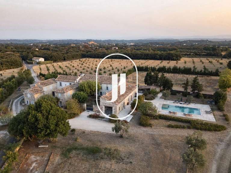 Maison Grignan - 9 chambres - 1000m²